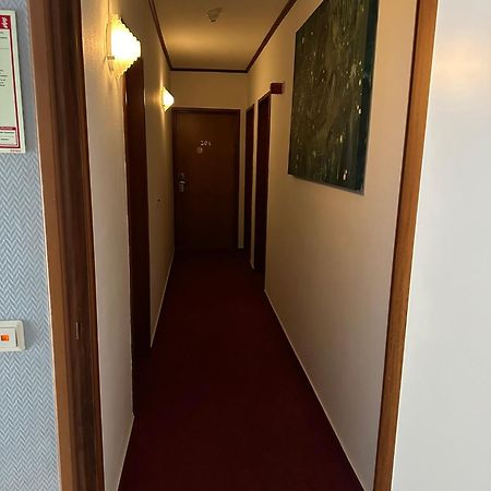 Yasha Hotel Люксембург Екстериор снимка