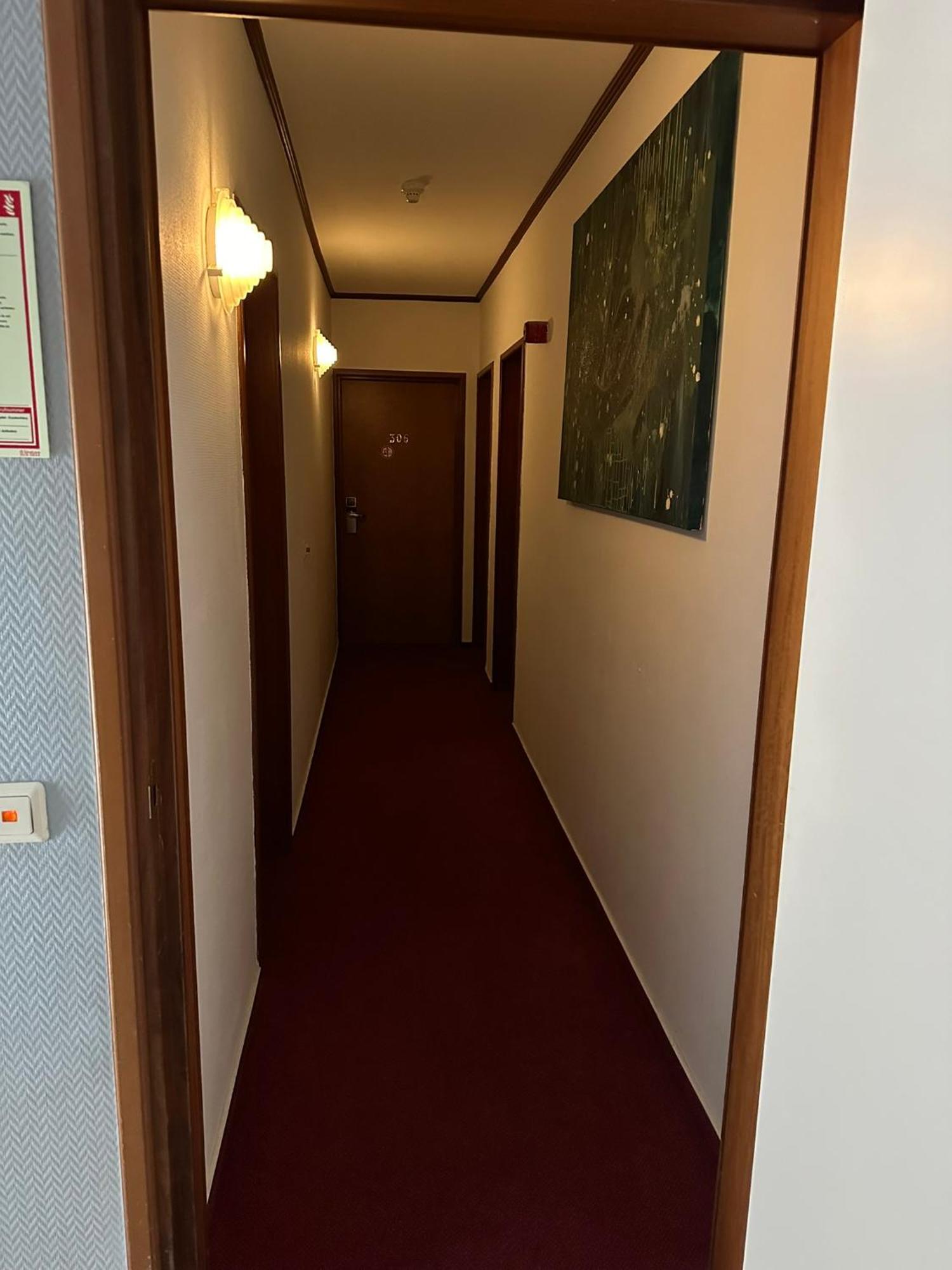 Yasha Hotel Люксембург Екстериор снимка