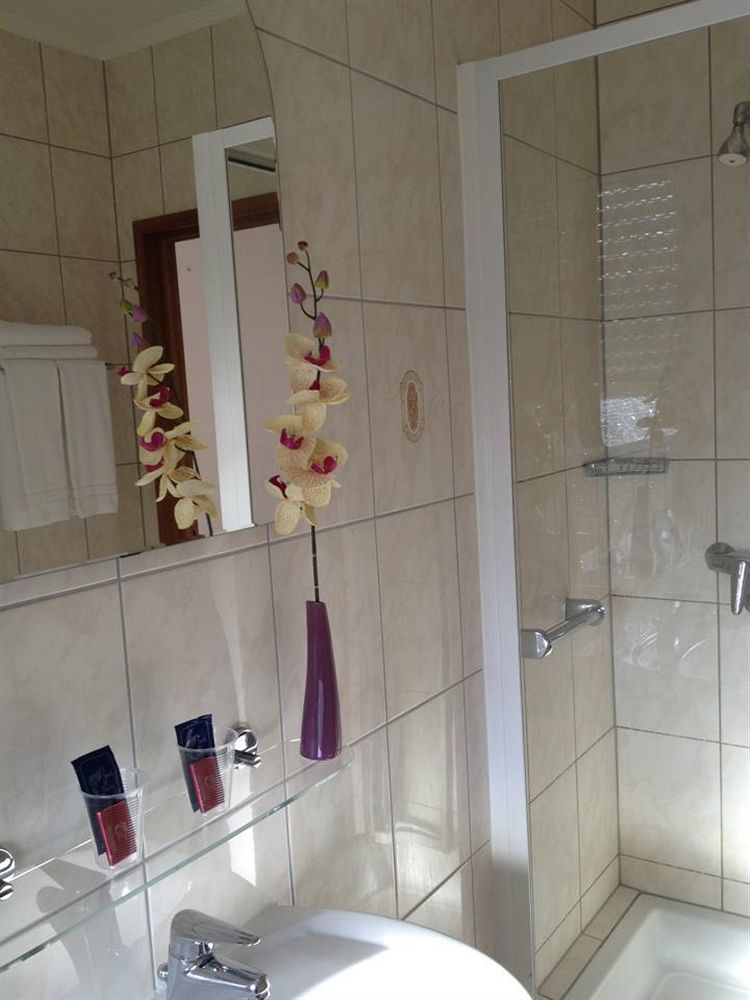 Yasha Hotel Люксембург Екстериор снимка